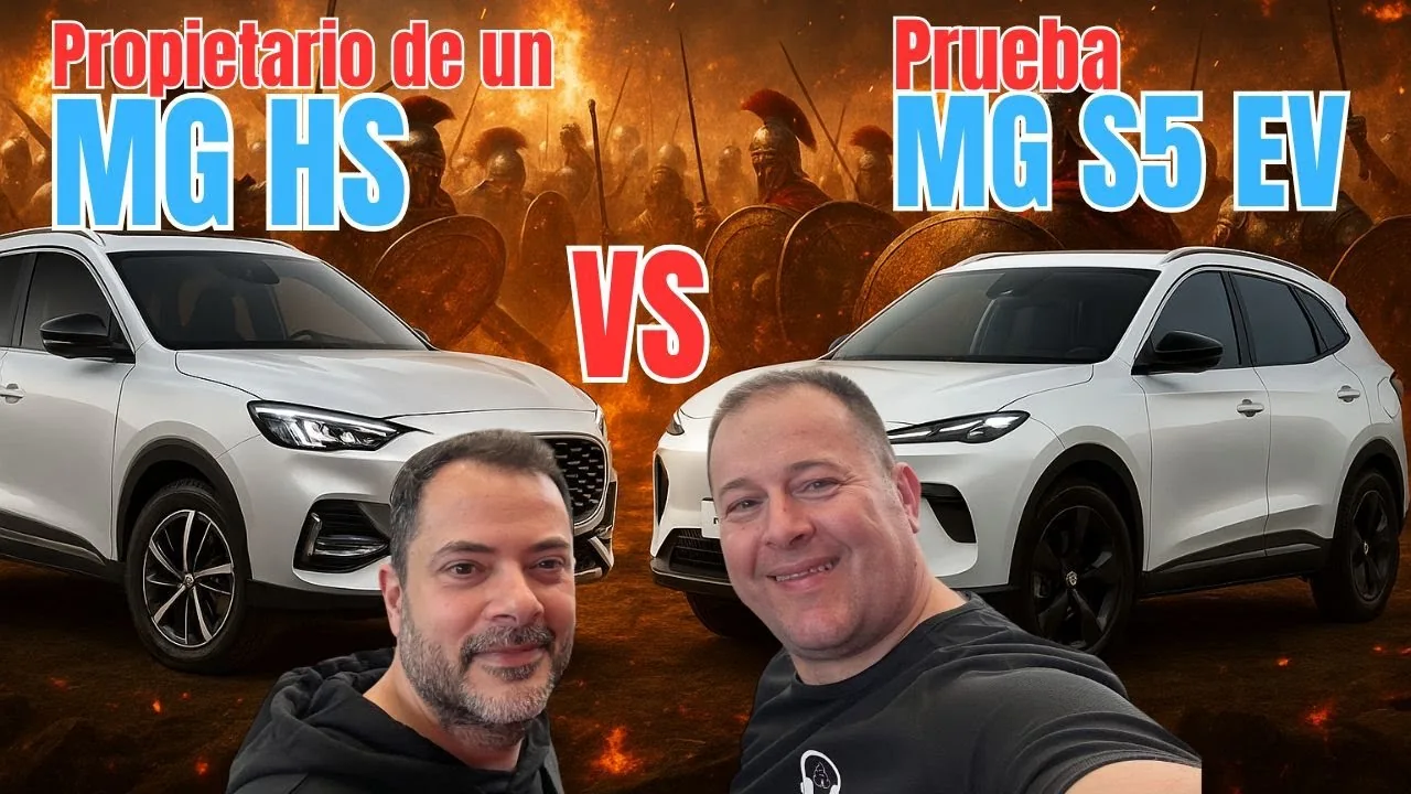 Dani, Claudio y Lisard en un montaje del MG HS y el MG S5 EV