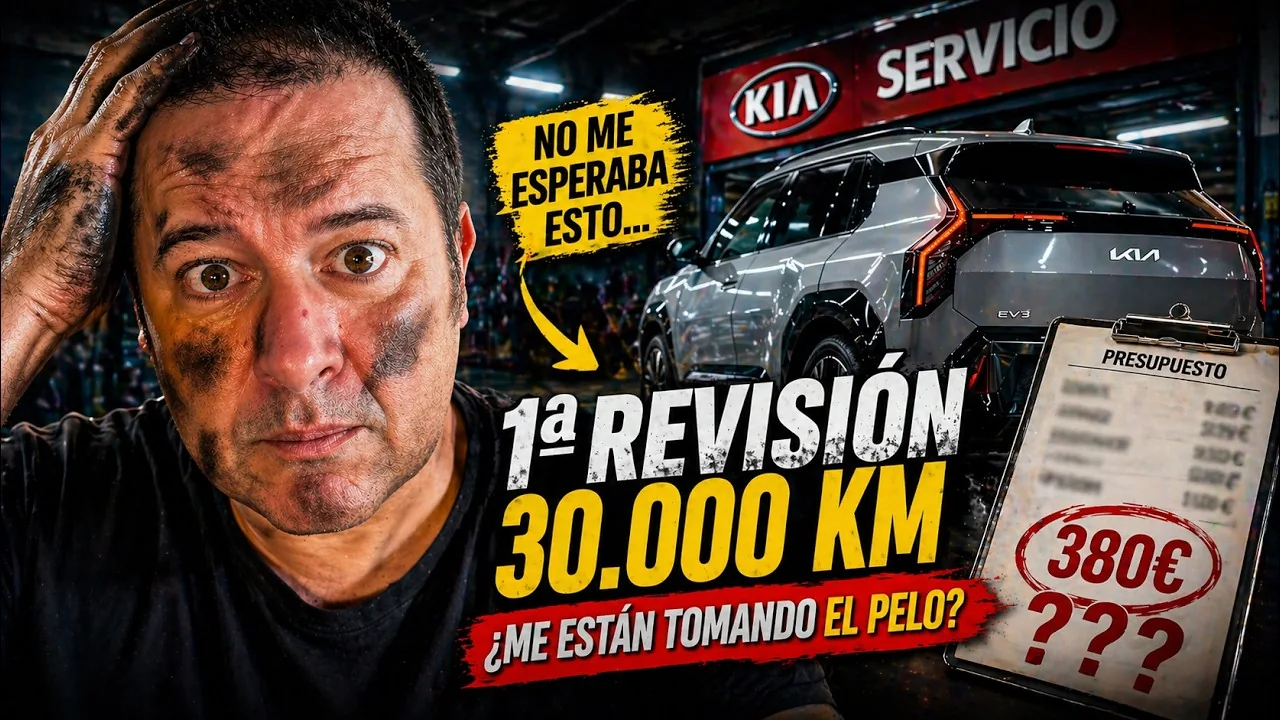 Lisard ante un taller Kia en la portada de la primera revisión de su EV3