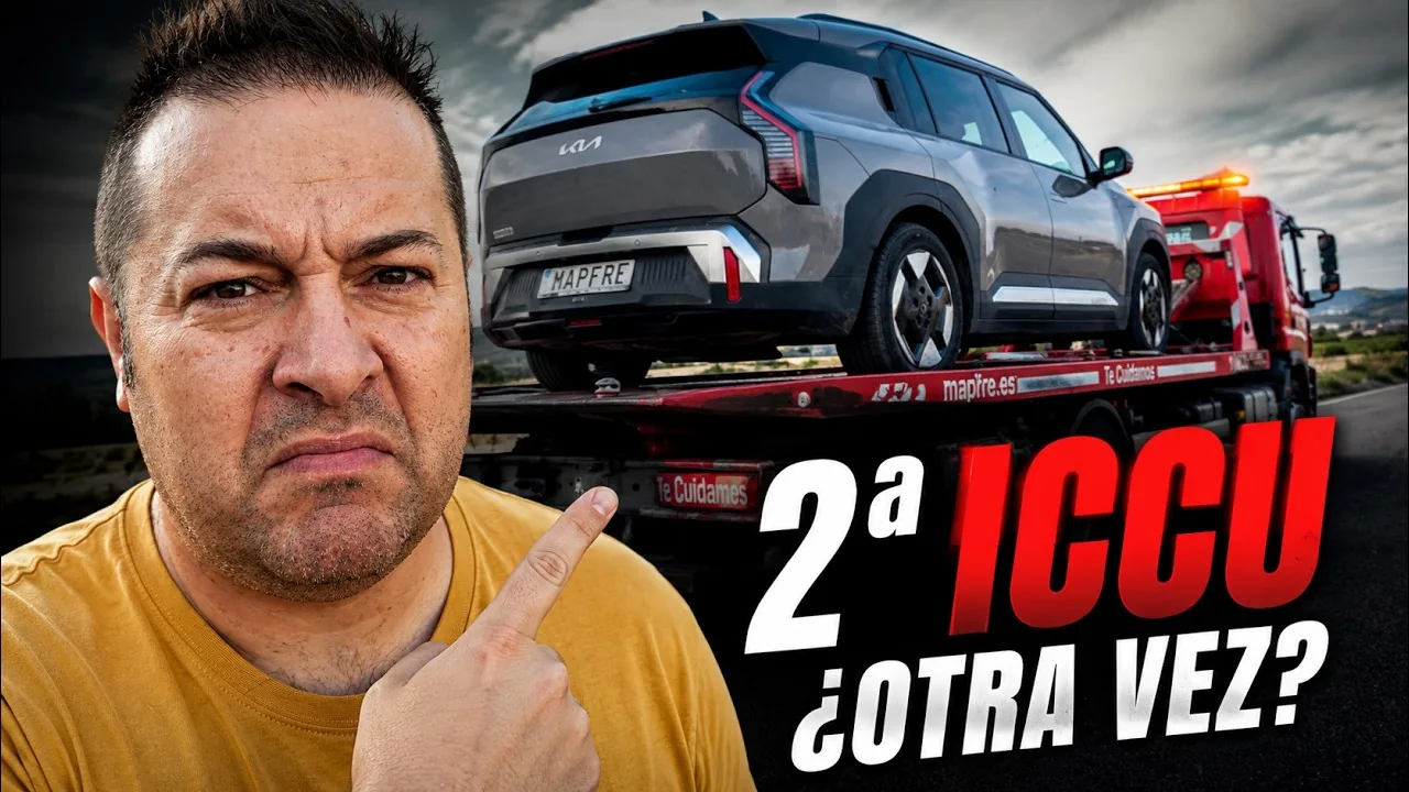 Lisard y un Kia EV3 sobre una grúa en la portada de la segunda avería de la ICCU